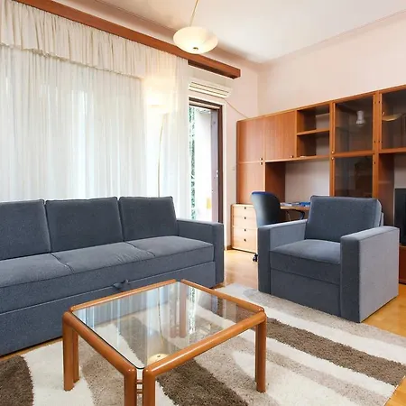 Apartment Ruzmarin